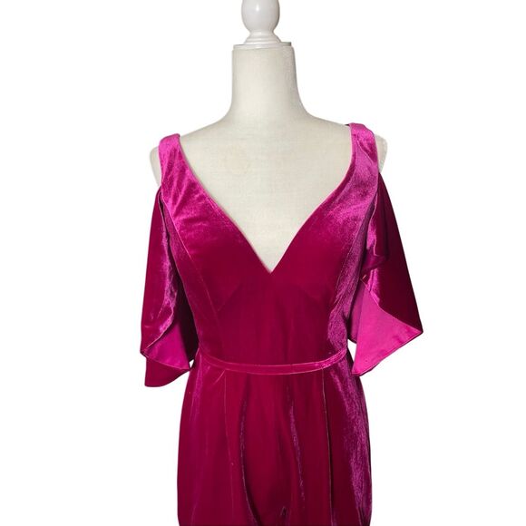 Mac Duggal Fuchsia Velvet Romper – Size 6 - Picture 3 of 8